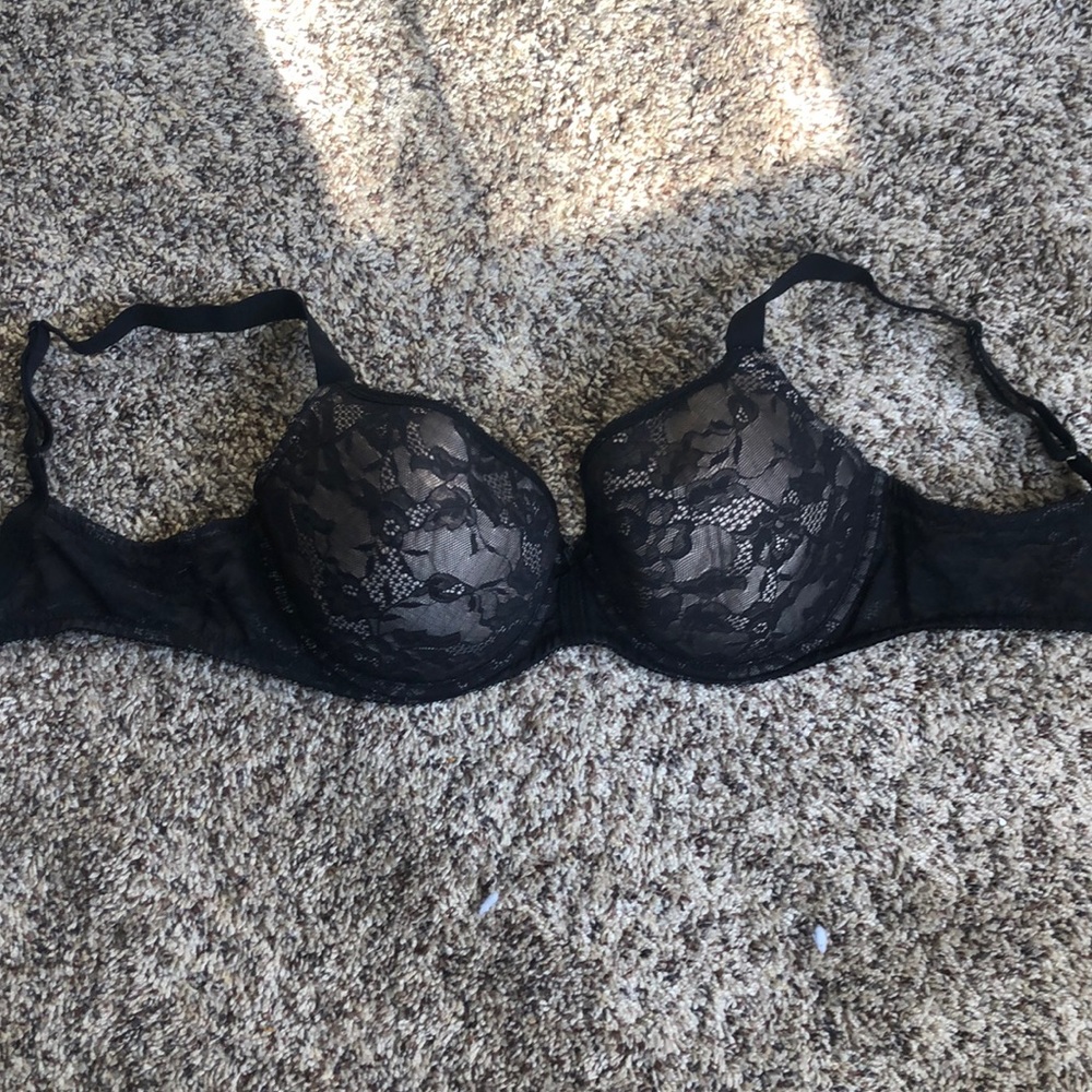 Black lace bra